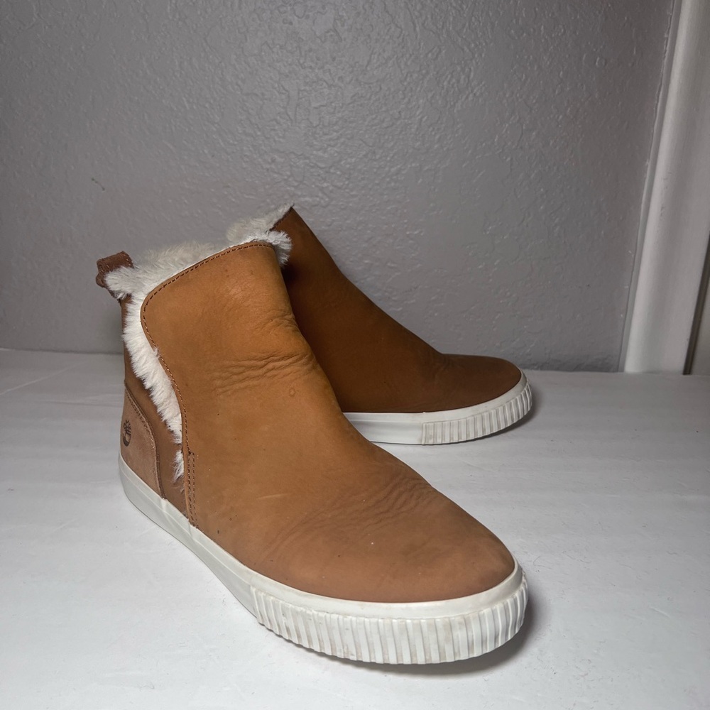 Timberland Brown Skyla Bay Pull On Boots Faux Fur Lining.